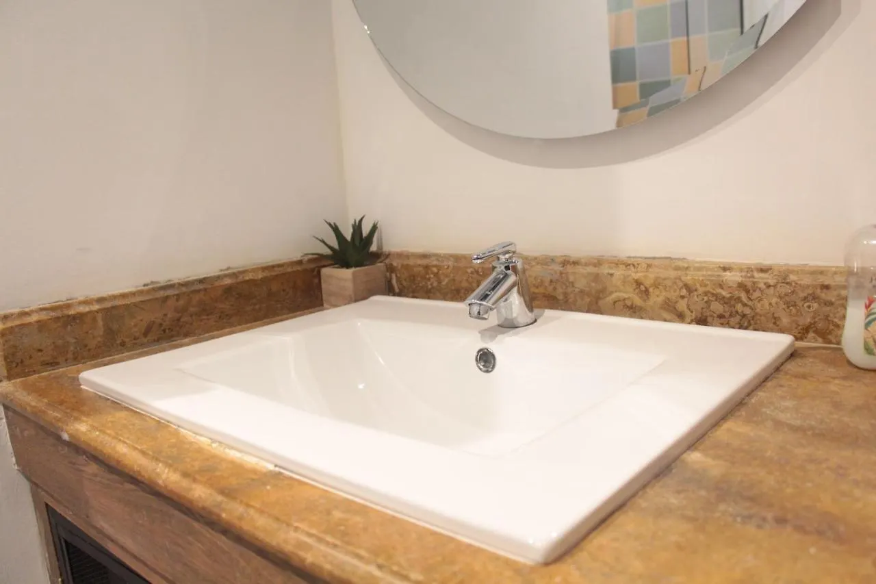 Studio Apartment For 2 People In Poblado Frn105 By Roots Rentals Medellin 0*,